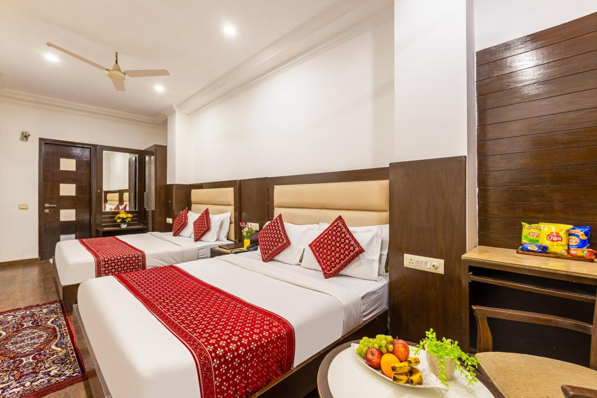 Chanchal Continental # Near To New Delhi Station # Family Hotel # Customer'S Choice Hotel # Tourist Places Nearby - Red Fort, Jama Masjid, India Gate ניו דלהי מראה חיצוני תמונה